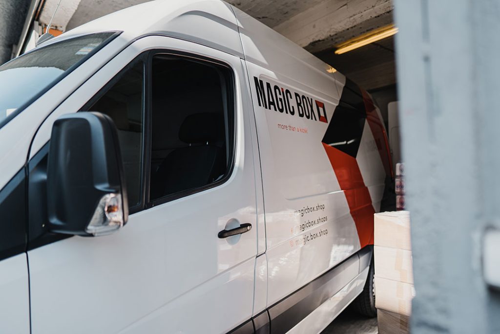 Η Εταιρεία - Magic Box